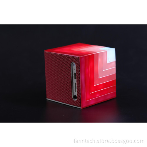 2016 New Arrival LED Flashing Cubic cheap mini bluetooth speaker